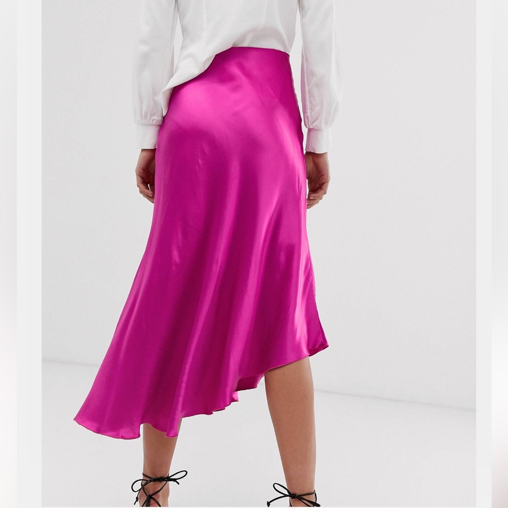 & OTHER STORIES Satin Asymmetrical Hem Midi Skirt in hot pink fuchsia - Picture 4 of 7